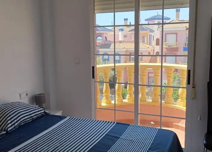 Appartement Climatise Deux Chambres Front De Mer Et Piscine